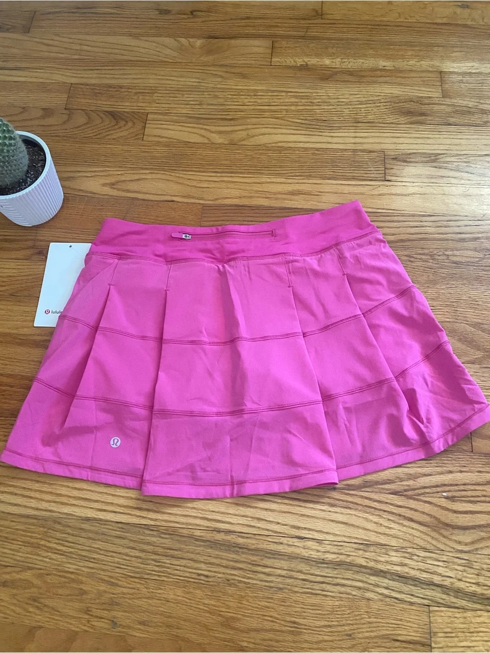 Lululemon Rival MR Skirt  in sonic pink size 8- long. NWT - Picture 6 of 8